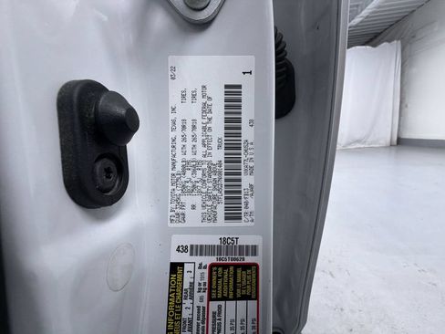 Certified 2022 Toyota Tundra SR5 w/ SR5 Convenience Package AWD/4WD image 25