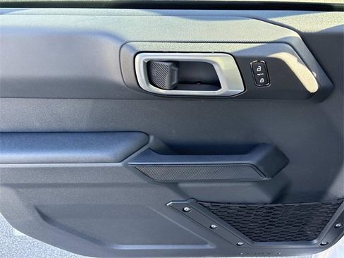 New 2025 Ford Bronco 4-Door image 19