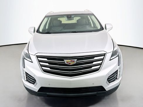 Used 2018 Cadillac XT5 Premium Luxury FWD image 2