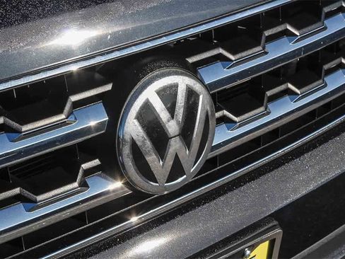 Used 2018 Volkswagen Atlas SEL Premium image 14