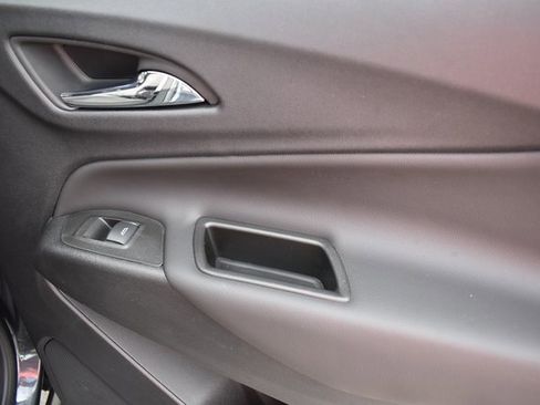 Certified 2022 Chevrolet Equinox LT image 12