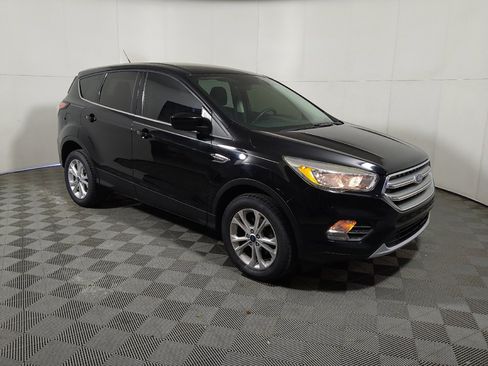 Used 2017 Ford Escape SE FWD image 13