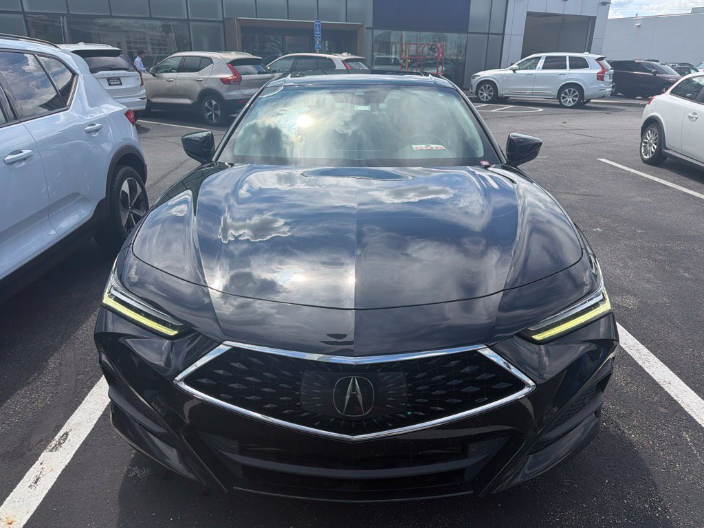 Used 2021 Acura TLX SH-AWD image 2