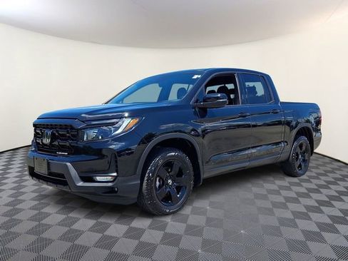 Used 2025 Honda Ridgeline Black Edition image 3