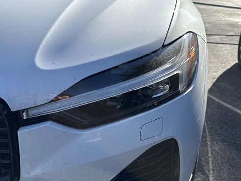 Used 2025 Volvo XC60 B5 Plus image 6