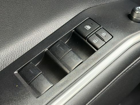 Used 2025 Toyota Highlander XSE AWD/4WD image 26