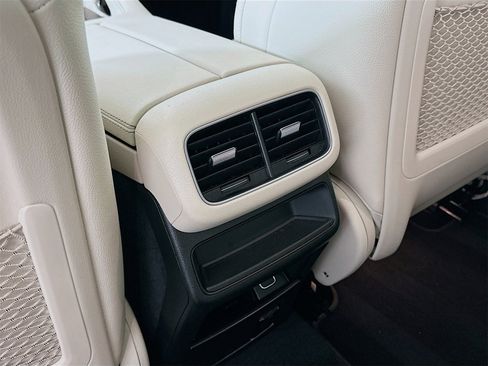 Used 2022 Mercedes-Benz GLE 350 image 28