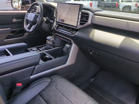Used 2024 Toyota Tundra Limited AWD/4WD image 28