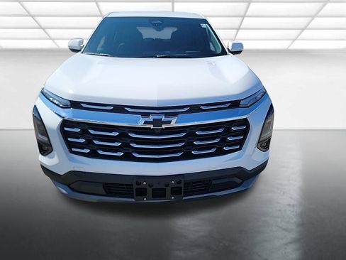 New 2026 Chevrolet Equinox LT w/ Convenience Package II AWD/4WD image 2