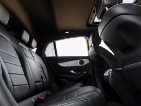 Used 2023 Mercedes-Benz GLC 300 4MATIC Coupe image 39