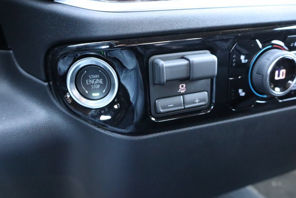 New 2026 Chevrolet Silverado 1500 LT AWD/4WD image 12