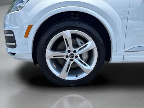 Used 2019 Audi Q7 3.0T Prestige w/ Prestige Package AWD/4WD image 27