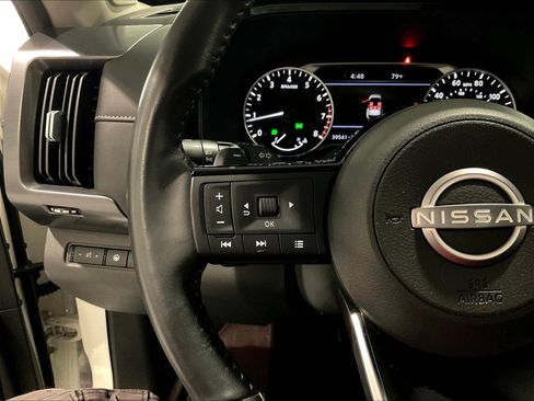 Used 2023 Nissan Pathfinder SL w/ SL Premium Package AWD/4WD image 11