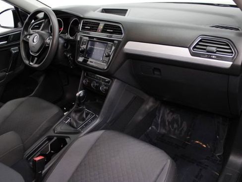 Used 2018 Volkswagen Tiguan S image 22