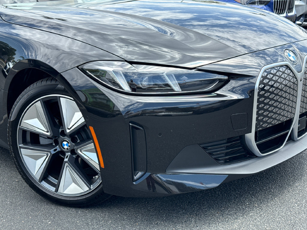 Used 2026 BMW i4 eDrive40 w/ Premium Package RWD image 6
