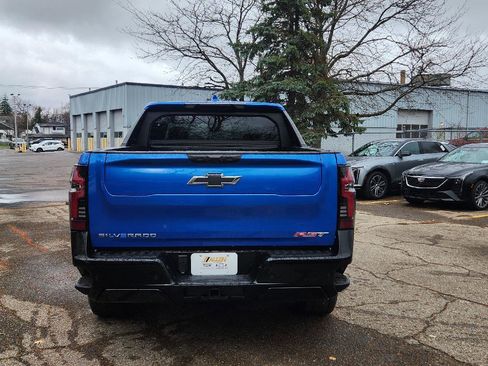 New 2025 Chevrolet Silverado EV RST image 6