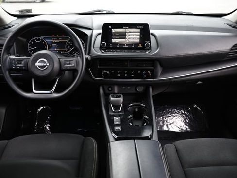 Used 2024 Nissan Rogue S FWD image 26
