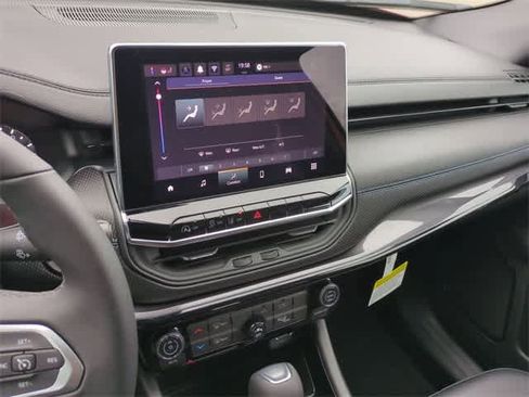 New 2026 Jeep Compass Latitude image 29