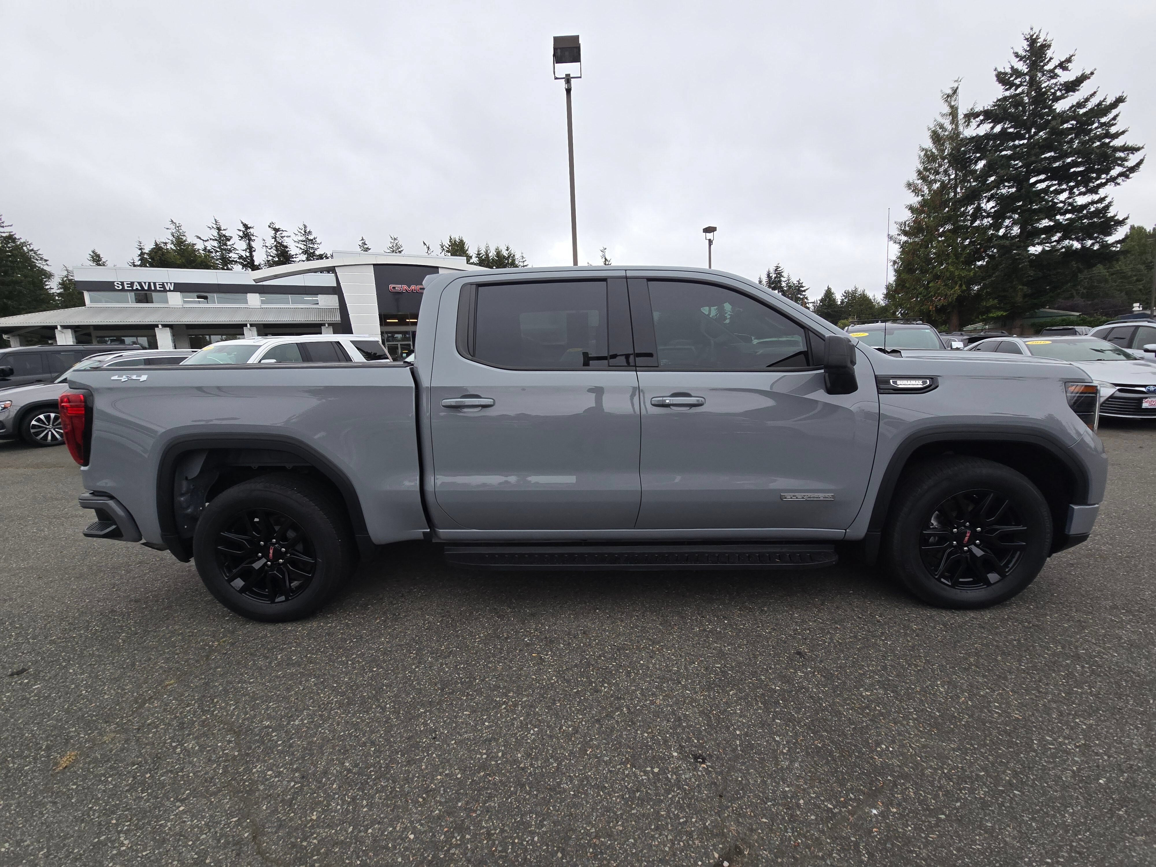 Used 2024 GMC Sierra 1500 Elevation AWD/4WD image 8
