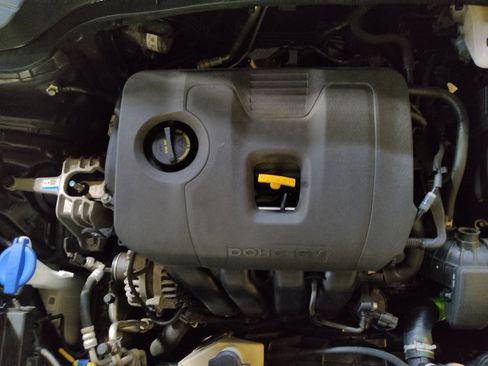 Used 2021 Kia Soul LX FWD image 30