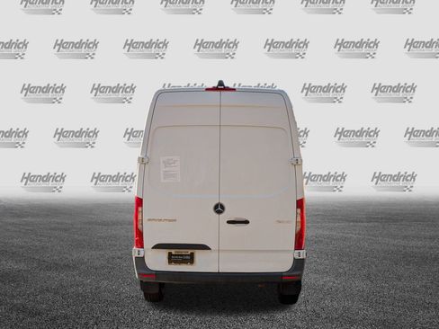 Used 2020 Mercedes-Benz Sprinter 2500 image 9