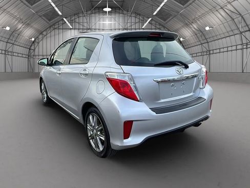 Used 2014 Toyota Yaris SE image 3