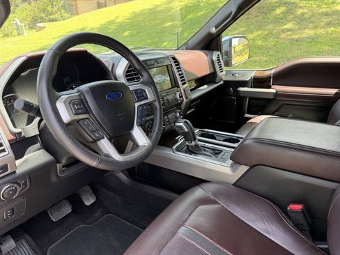 Used 2016 Ford F150 Platinum w/ Equipment Group 701A Luxury AWD/4WD image 10
