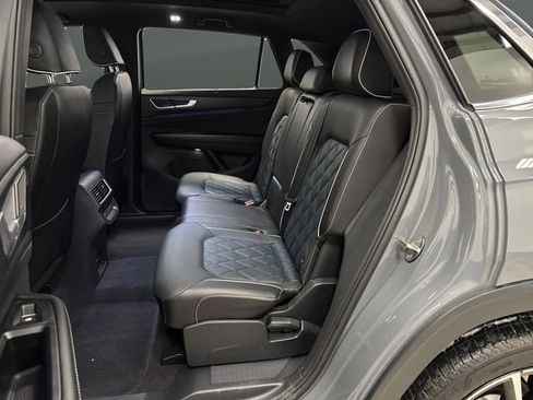 Used 2024 Volkswagen Atlas Cross Sport SEL Premium R-Line image 31