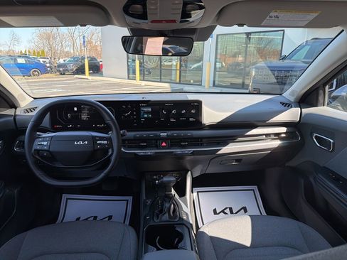 Used 2025 Kia K4 EX image 23