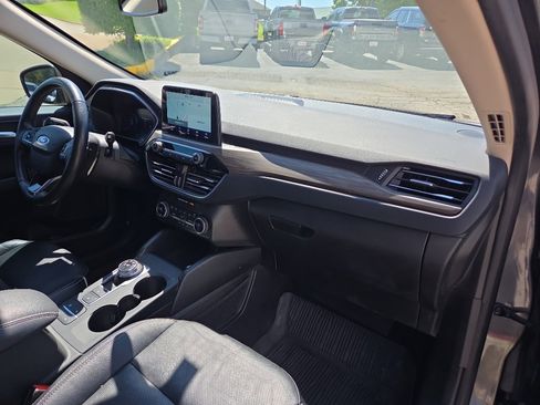 Used 2020 Ford Escape Titanium AWD/4WD image 12