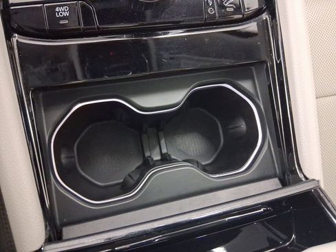 Used 2023 Jeep Grand Cherokee Overland w/ Adv Protech Group III image 29