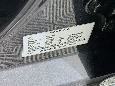 Used 2026 Tesla Model Y 2WD image 12