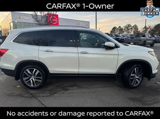 Used 2017 Honda Pilot Touring video 3