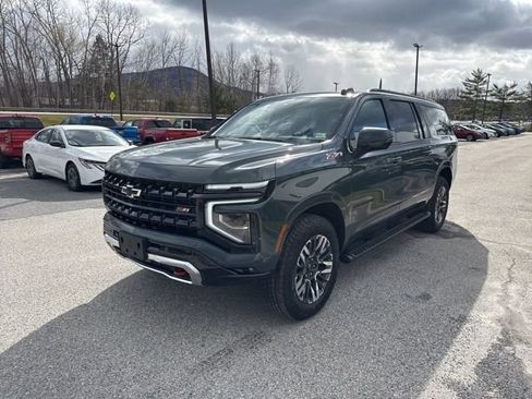 New 2026 Chevrolet Suburban Z71 w/ Z71 Off-Road Package AWD/4WD image 36