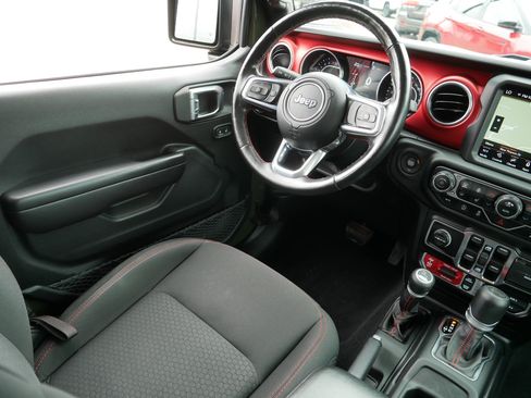 Used 2021 Jeep Wrangler Unlimited Rubicon AWD/4WD image 9