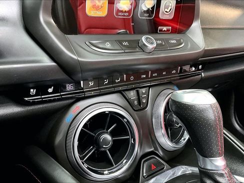 Used 2018 Chevrolet Camaro SS RWD image 15