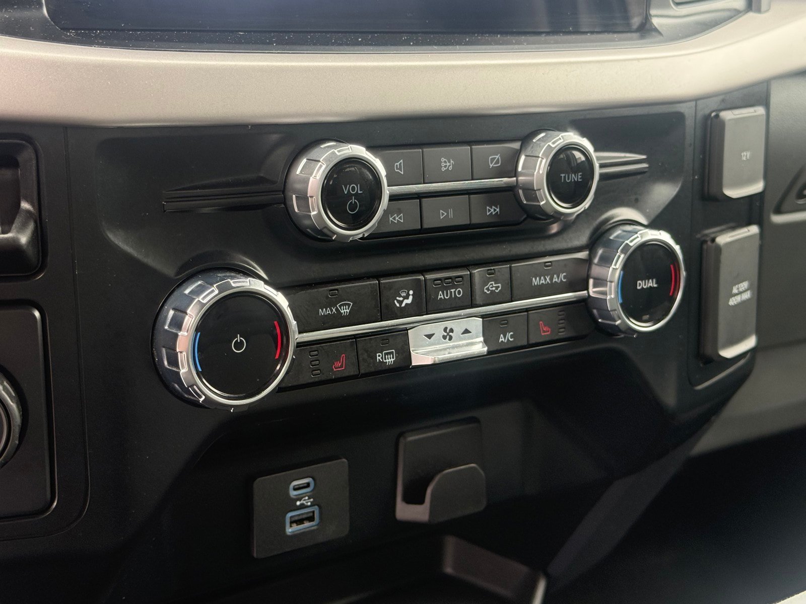 Used 2023 Ford F150 XLT w/ Equipment Group 302A High RWD image 12