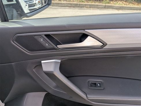 Used 2024 Volkswagen Tiguan S image 30