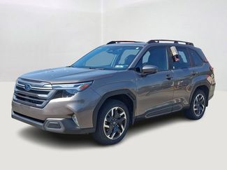 Used 2025 Subaru Forester Limited AWD/4WD video 3