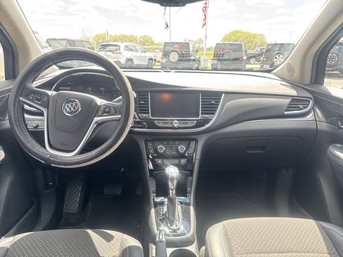 Used 2021 Buick Encore Preferred w/ Safety Package II FWD image 9