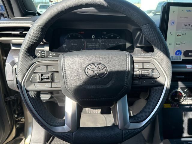 New 2026 Toyota Tacoma TRD Off-Road w/ TRD Off Road Premium Package AWD/4WD image 9