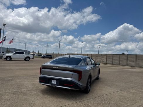 Used 2025 Kia K4 FWD image 19