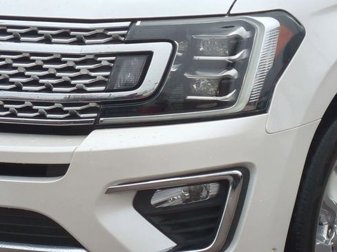 Used 2019 Ford Expedition Platinum image 11