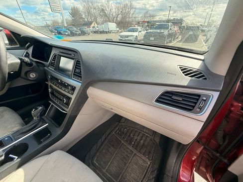 Used 2016 Hyundai Sonata SE image 15
