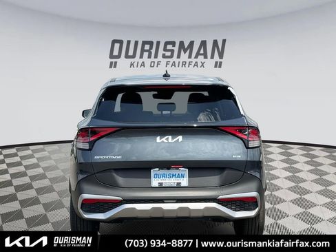 New 2025 Kia Sportage LX image 4