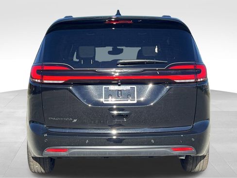 New 2026 Chrysler Pacifica Select w/ S Appearance Package FWD image 30
