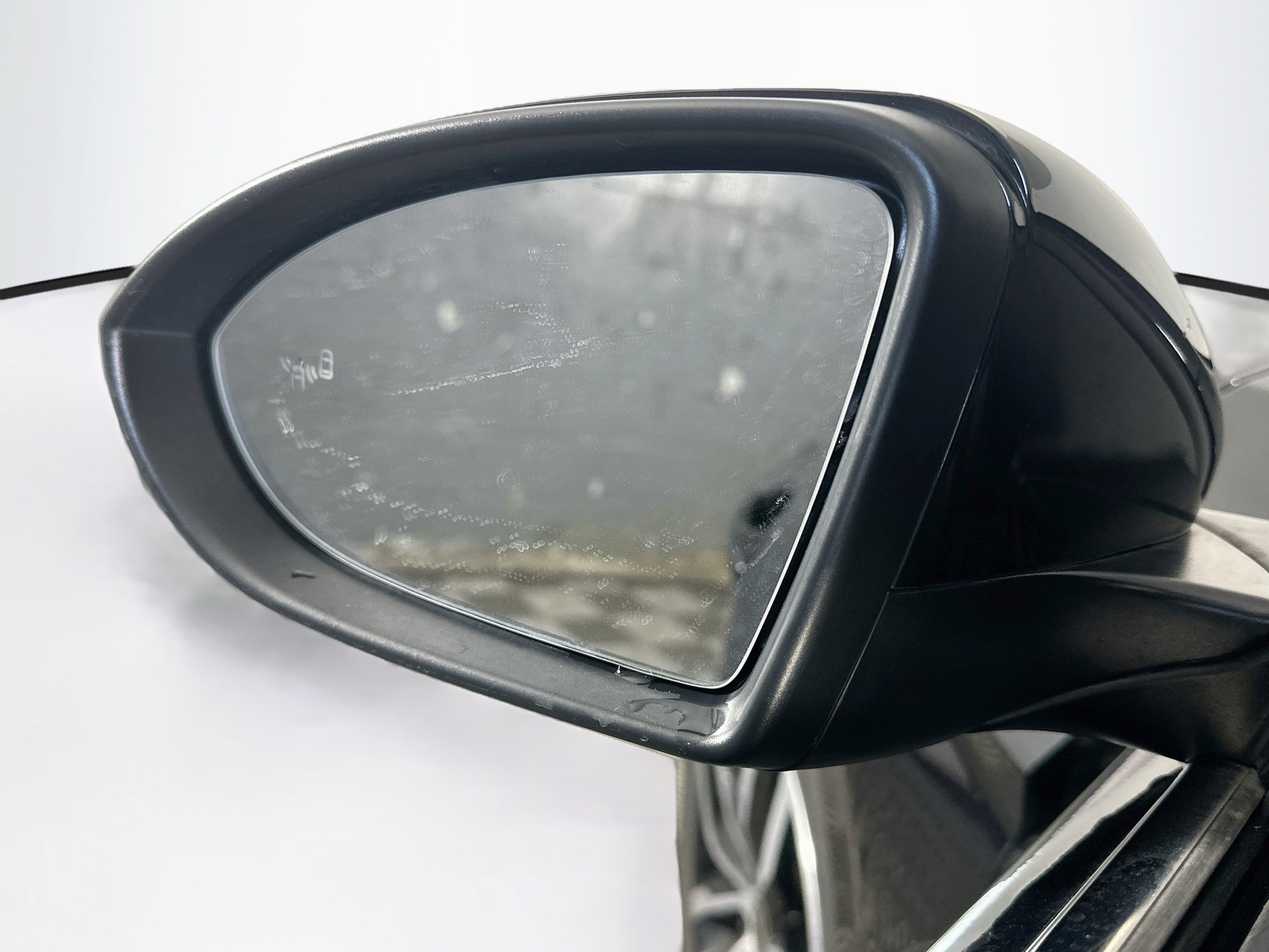 Used 2025 Volkswagen Jetta SE FWD image 16