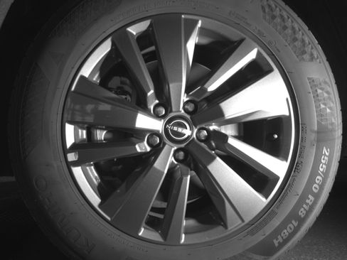 Used 2025 Nissan Pathfinder SV image 12