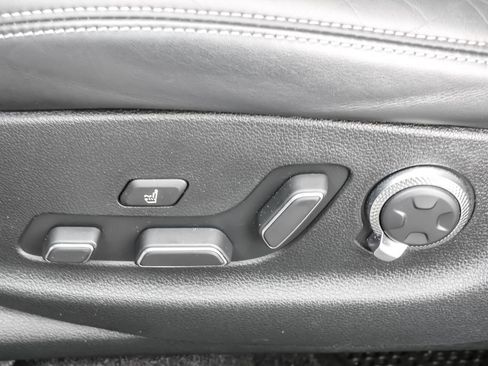Used 2023 Genesis GV70 3.5T Sport w/ Sport Prestige Package AWD/4WD image 12