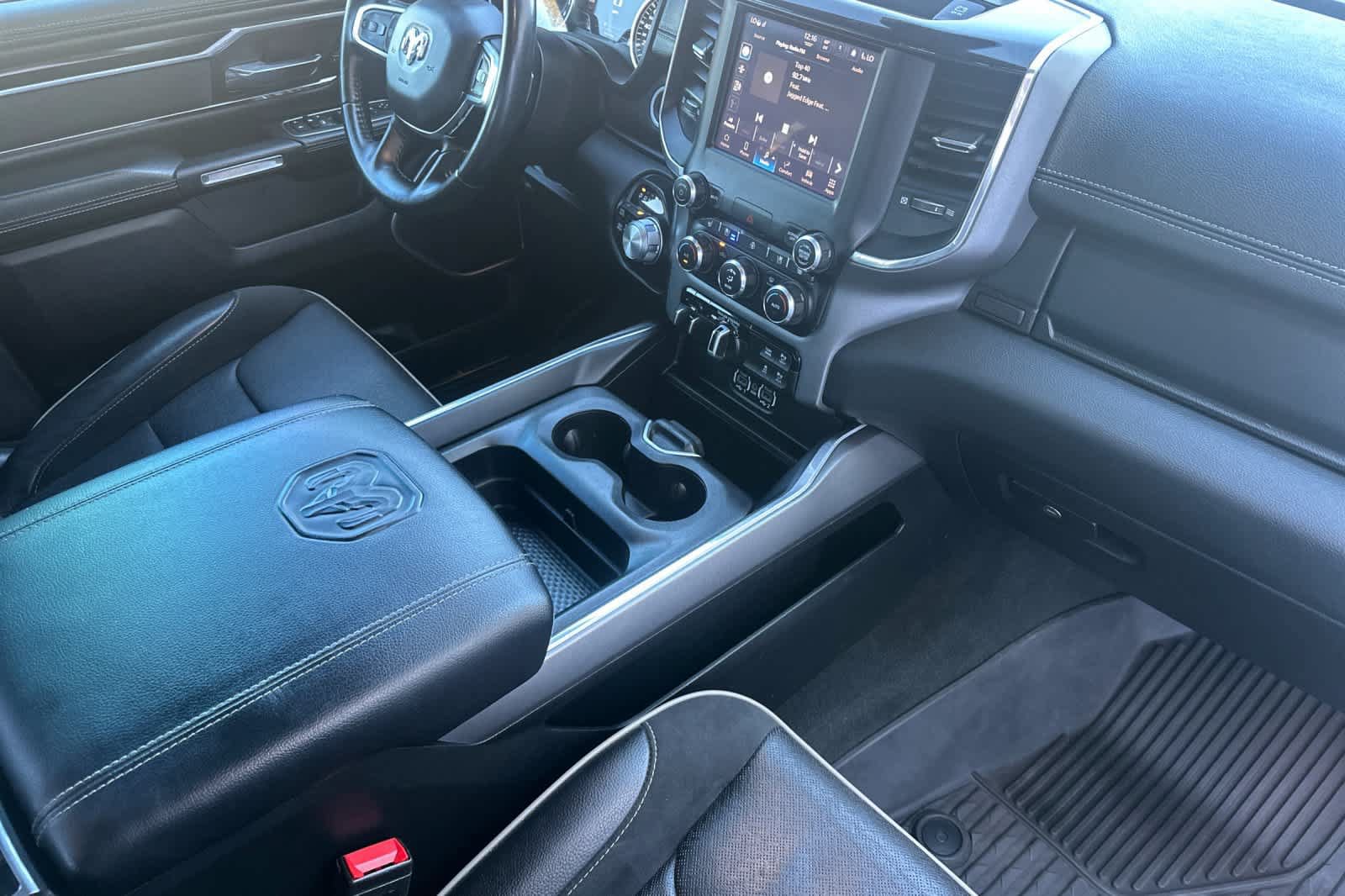 Used 2022 RAM 1500 Laramie w/ Sport Appearance Package AWD/4WD image 16